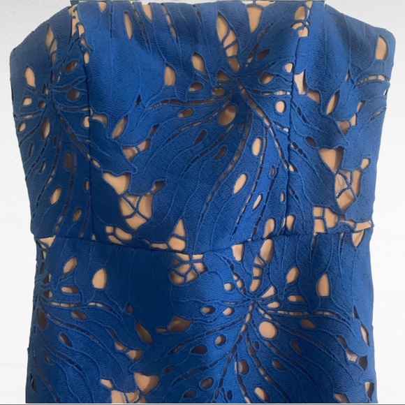 RESPLENDENCE BLUE LACE BODYCON MIDI DRESS - Picture 5 of 5